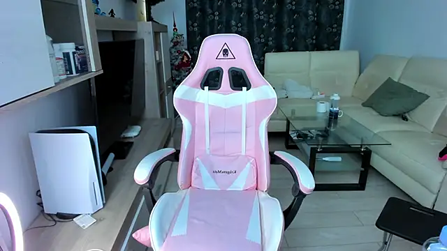 KaylaLaine online show from February 12, 2025, 6:08 am