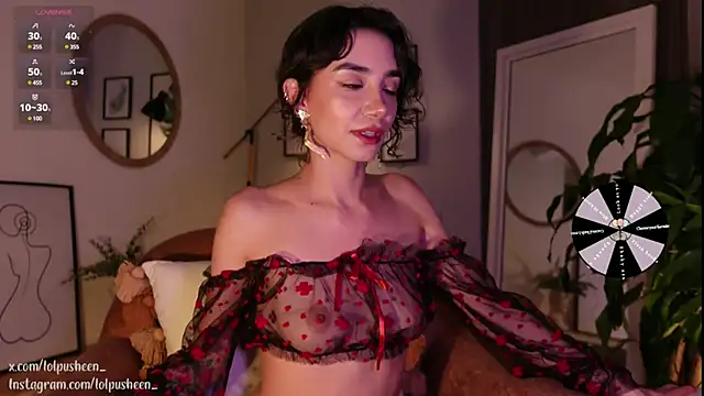 JulietteDee online show from February 7, 2025, 10:20 pm