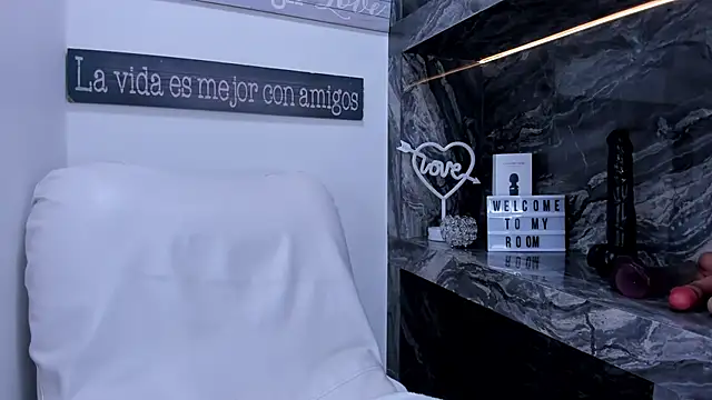 miss danika online show from February 6, 2025, 11:10 am