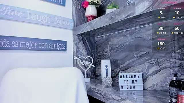 miss danika online show from November 21, 2025, 11:09 am