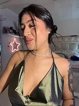 lucianaroy online show from February 12, 2026, 3:45 am