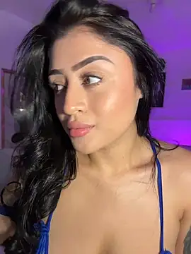 lucianaroy online show from July 15, 2026, 7:41 pm