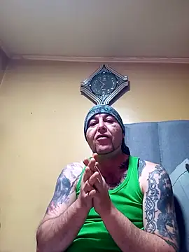 TrainedFinder5 online show from October 7, 2025, 11:46 pm