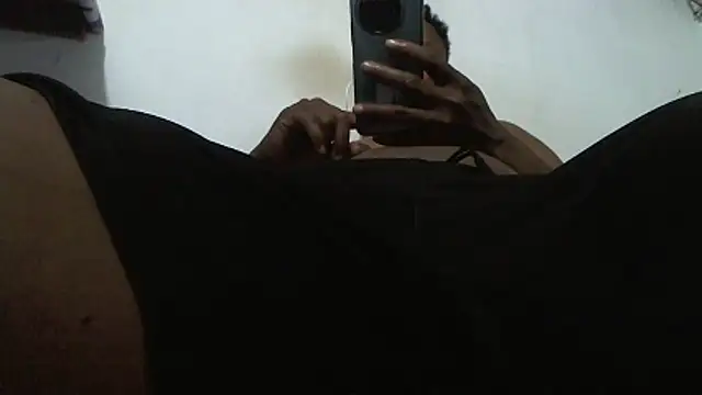 Snapshot of hugo3918_ chatting on February 3, 2026, 2:53 am hugo3918 online show from February 3, 2026, 2:53 am