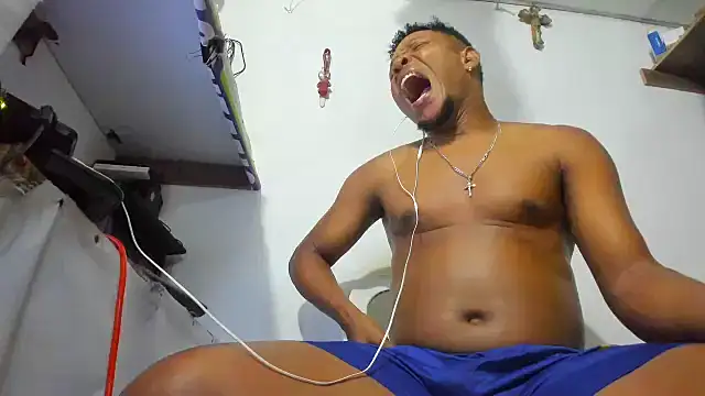 Snapshot of hugo3918_ chatting on February 10, 2026, 3:21 am hugo3918 online show from February 10, 2026, 3:21 am