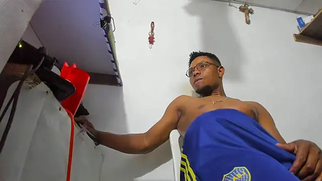 Snapshot of hugo3918_ chatting on February 10, 2026, 3:49 pm hugo3918 online show from February 10, 2026, 3:49 pm