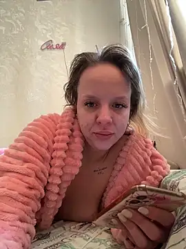 LikaCat online show from March 4, 2026, 2:39 am