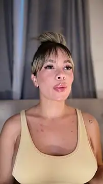 Alison Diaz17 online show from February 18, 2026, 11:11 pm