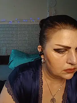 kataleya94 online show from June 12, 2026, 11:42 am