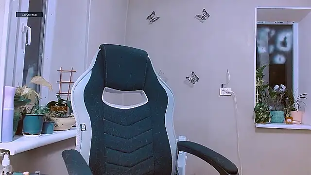 Snapshot of RosaJil chatting on February 1, 2026, 5:44 pm RosaJil online show from February 1, 2026, 5:44 pm