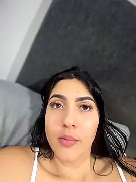 MarianaBenz online show from June 4, 2026, 1:11 am