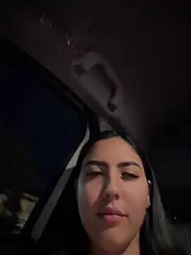 MarianaBenz online show from June 29, 2026, 2:51 am