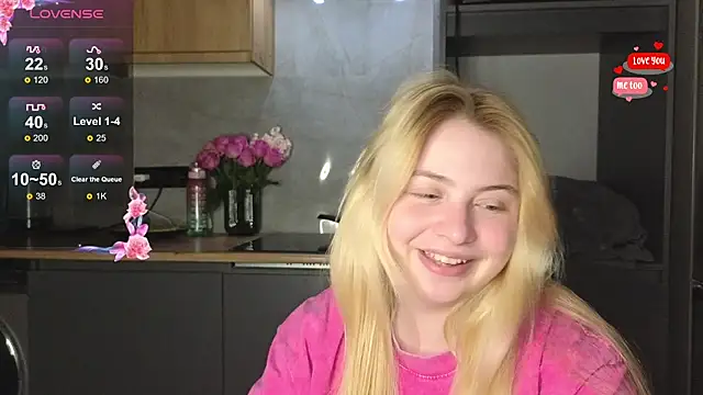 shy blondiee online show from February 18, 2026, 9:22 pm