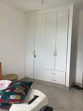 petiteebony 81 online show from April 6, 2026, 7:09 am