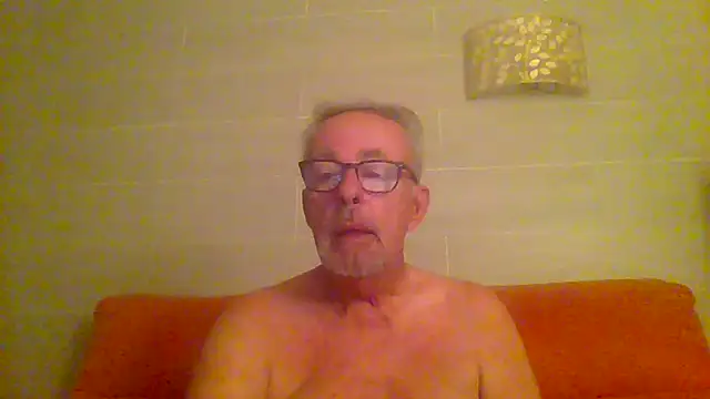 Snapshot of tuggy59 chatting on September 9, 2025, 4:23 am tuggy59 online show from September 9, 2025, 4:23 am