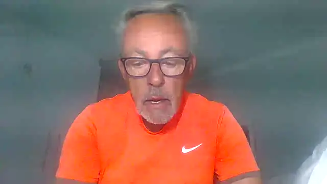 Snapshot of tuggy59 chatting on October 6, 2025, 4:43 am tuggy59 online show from October 6, 2025, 4:43 am