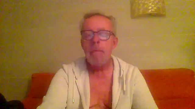 tuggy59 online show from March 14, 2026, 5:13 am