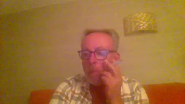 tuggy59 online show from May 6, 2026, 4:19 am