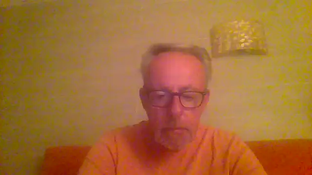tuggy59 online show from May 7, 2026, 4:40 am