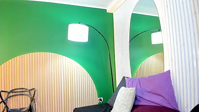 taylor bennet online show from March 25, 2026, 7:42 pm