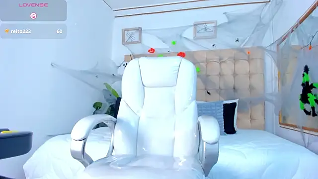 Alex cute77 online show from October 13, 2025, 11:10 am