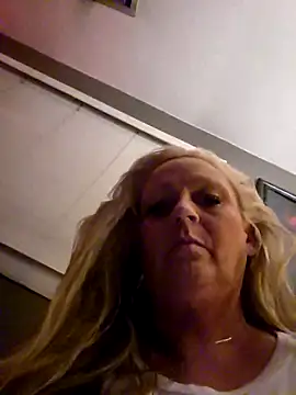 Southern Bella online show from September 25, 2025, 12:47 am