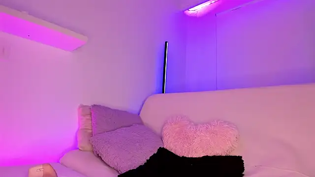 Gloomydoll online show from January 10, 2025, 3:16 pm