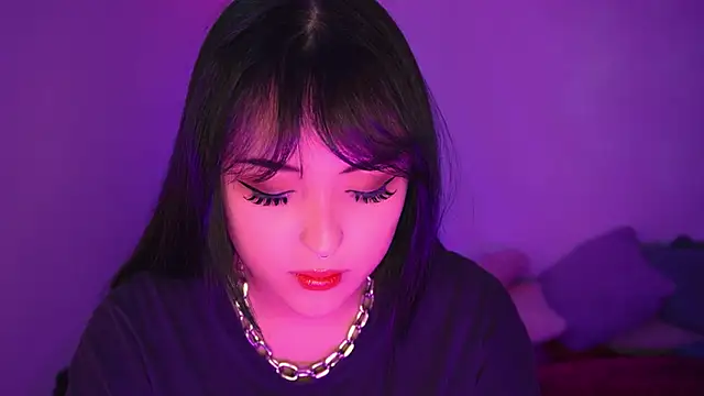 Gloomydoll online show from April 8, 2026, 7:47 pm