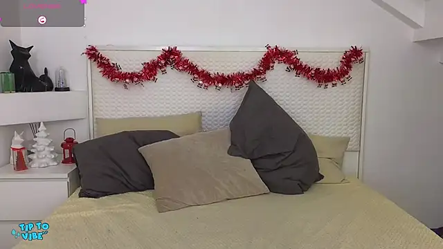 Eva Rogers  online show from January 6, 2025, 12:24 pm