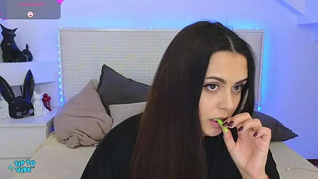 Eva Rogers  online show from January 17, 2025, 11:59 am