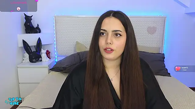 Eva Rogers  online show from January 20, 2025, 1:53 pm