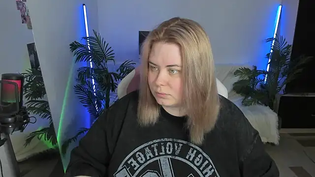 Akemi BBW online show from February 28, 2025, 7:35 pm