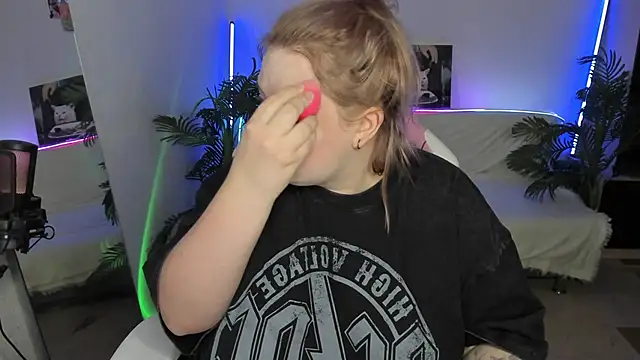 Akemi BBW online show from March 7, 2025, 6:11 pm