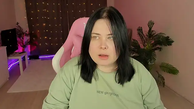 Akemi BBW online show from October 4, 2025, 6:06 pm