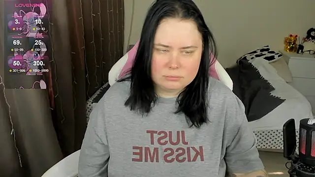 Akemi BBW online show from March 25, 2026, 9:59 am