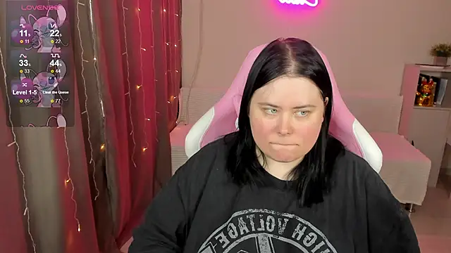 Akemi BBW online show from April 9, 2026, 6:19 am