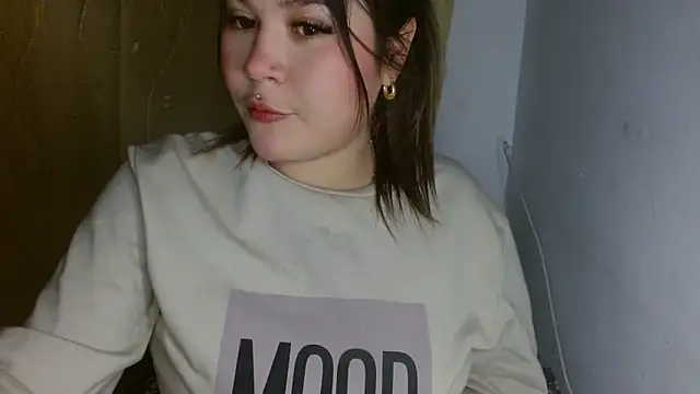 zoe adhara online show from November 2, 2025, 4:15 am