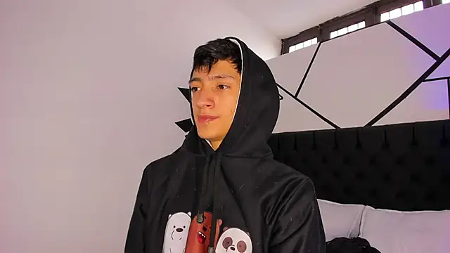 DereckCooperr online show from March 10, 2025, 9:07 pm