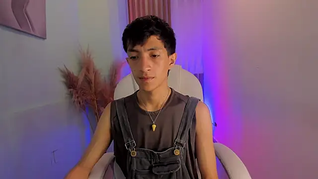 DereckCooperr online show from October 22, 2025, 9:36 pm