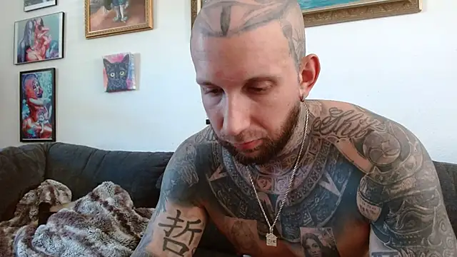 bobbybacala91 online show from March 18, 2025, 8:59 pm