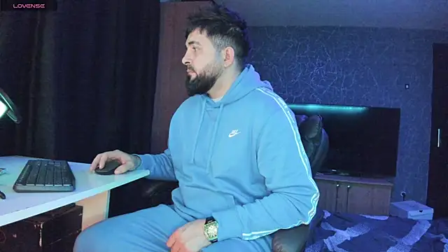 Eduu2322 online show from January 26, 2025, 10:02 pm