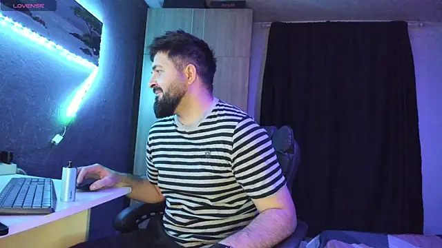 Eduu2322 online show from February 27, 2025, 10:53 pm