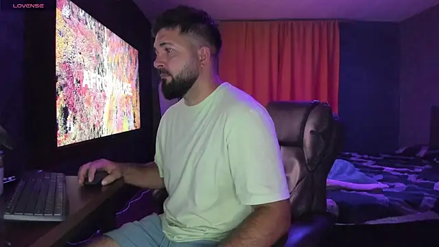 Eduu2322 online show from September 24, 2025, 8:12 pm