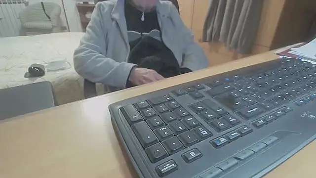 papillonhotofficial online show from March 6, 2026, 4:47 pm