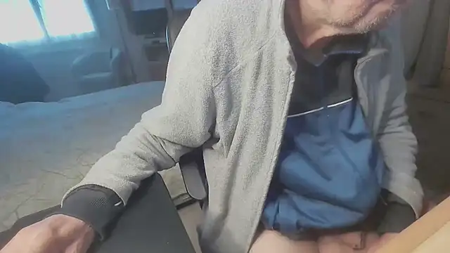 papillonhotofficial online show from April 18, 2026, 7:23 am