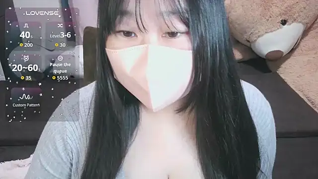 Snapshot of yuinyan3150 chatting on February 7, 2026, 8:01 pm yuinyan3150 online show from February 7, 2026, 8:01 pm