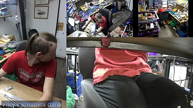 Snapshot of Happy_Michal chatting on January 7, 2025, 12:52 pm Happy Michal online show from January 7, 2025, 12:52 pm