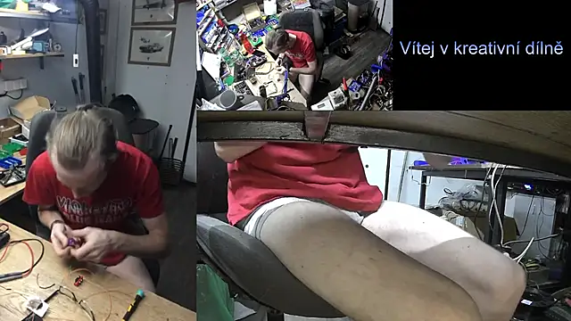 Snapshot of Happy_Michal chatting on January 20, 2025, 12:39 pm Happy Michal online show from January 20, 2025, 12:39 pm