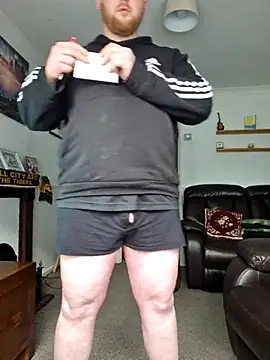 Snapshot of iang6348 chatting on February 26, 2025, 4:45 pm iang6348 online show from February 26, 2025, 4:45 pm