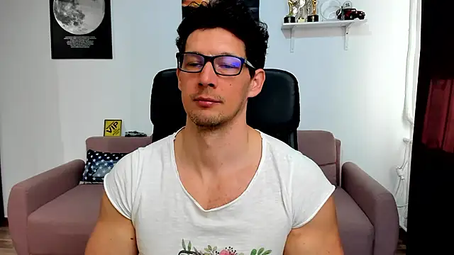 Snapshot of BrutusK08 chatting on March 4, 2026, 7:36 am BrutusK08 online show from March 4, 2026, 7:36 am